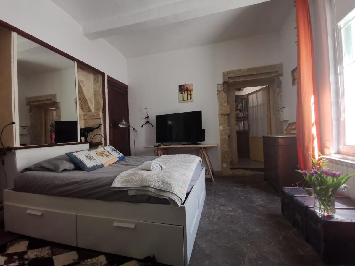Vergèze La Taniere 16 Couchages 빌라 외부 사진