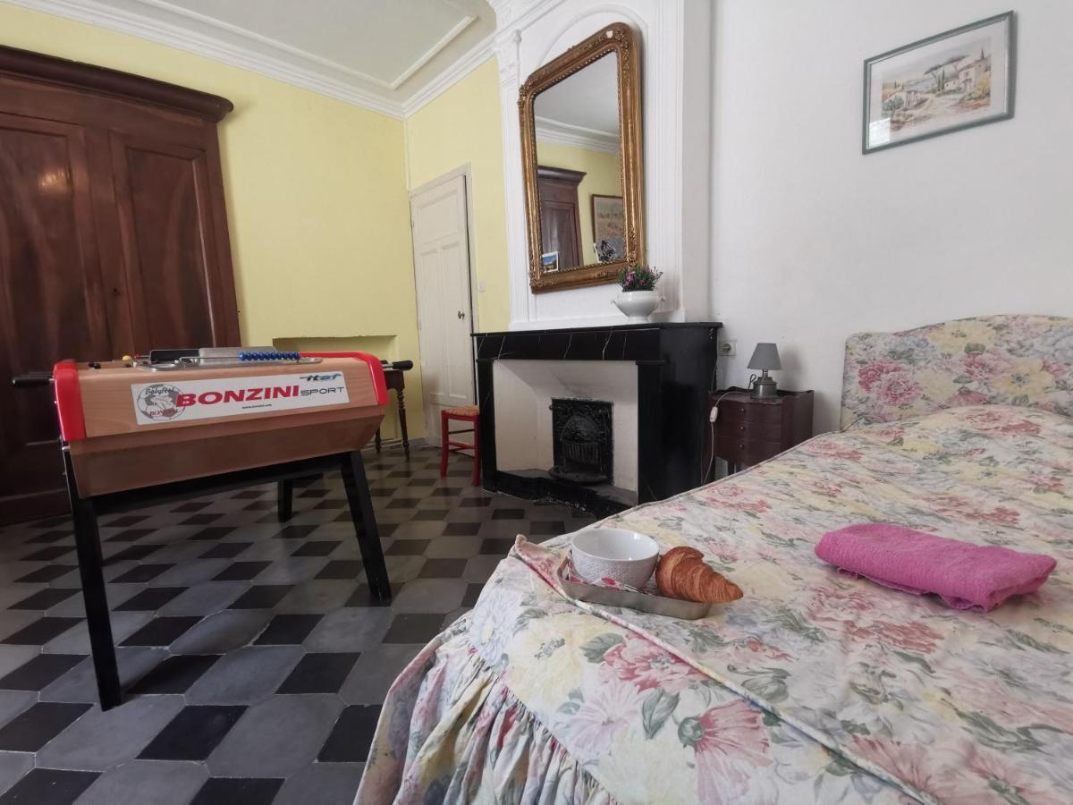 Vergèze La Taniere 16 Couchages 빌라 외부 사진