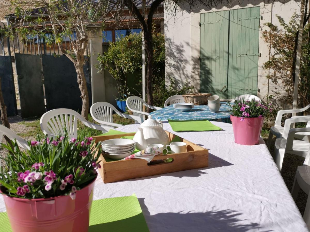 Vergèze La Taniere 16 Couchages 빌라 외부 사진